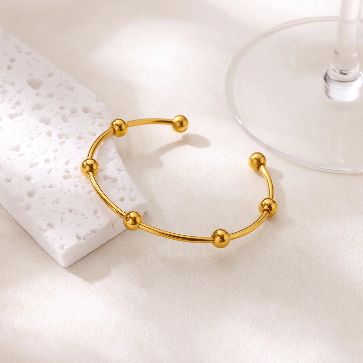 Stainless Steel Wide Bangles for Women Luxury Gold Color Chunky Flower Cuff Bangle Bracelet femme Vintage Wedding Jewelry Gifts