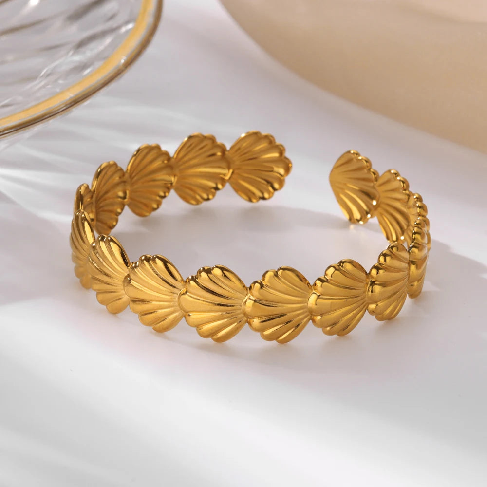 Stainless Steel Wide Bangles for Women Luxury Gold Color Chunky Flower Cuff Bangle Bracelet femme Vintage Wedding Jewelry Gifts